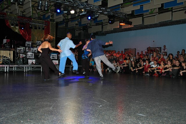 min 2005 11 12 fous swing 269